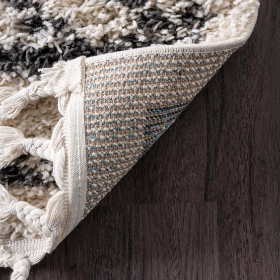 Mackie Geometric 5x8 Shag Area Rug for Living Room Bedroom Dining Room Nursery, Off White/Charcoal