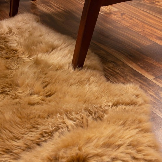 Super Area Rugs Honey Brown Sheepskin Rug Genuine Single 2x3ft Pelt Fluffy Fur Seat Cushion and Chair Cover